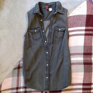 H&M Divided Gray Button Down Denim Vest